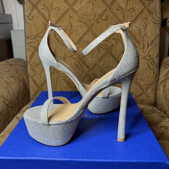 STUART WEITZMAN  Nudist Hollywood Metallic Platform
Sandals In Silver SIZE 8 B - Picture 4 of 9